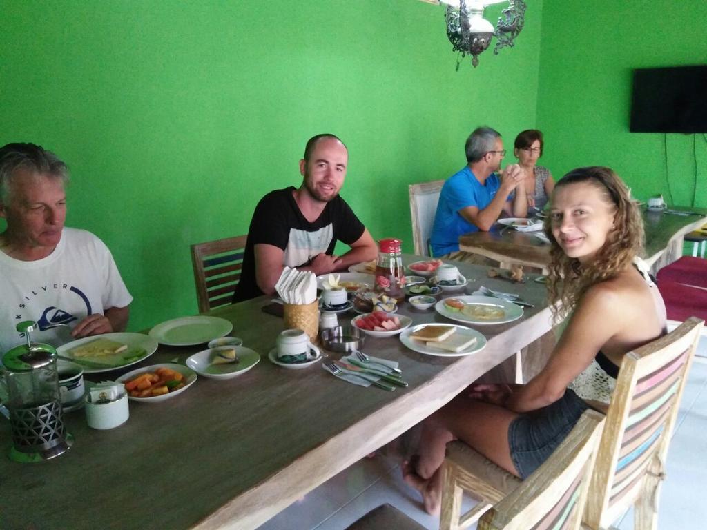 Buyan Homestay سانور المظهر الخارجي الصورة